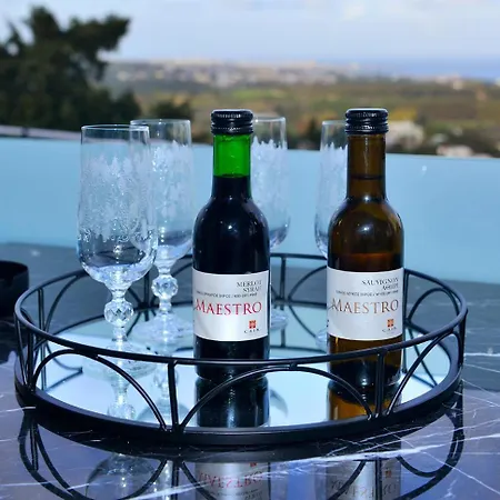 Aikaterini Lever Du Soleil Apart, *