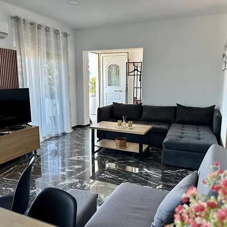 Aikaterini Lever Du Soleil Apart, Apartment *