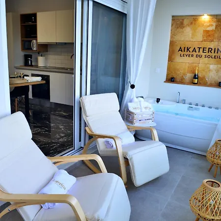 Aikaterini Lever Du Soleil Apart, Apartment *